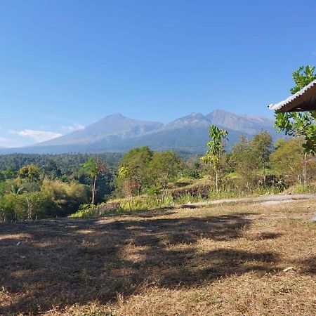 Arung Rinjani Hotel Senaru Eksteriør billede